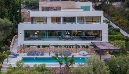 Five-Bedroom Villa