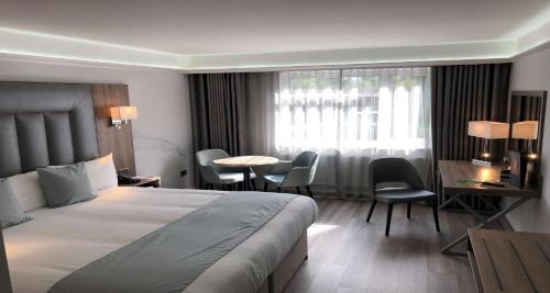 Deluxe King Room