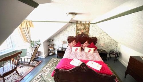 King Room with Mountain View