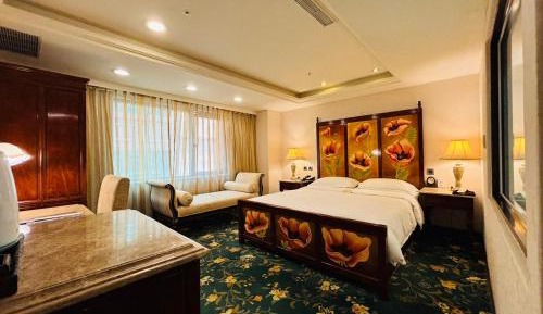Executive Queen Room