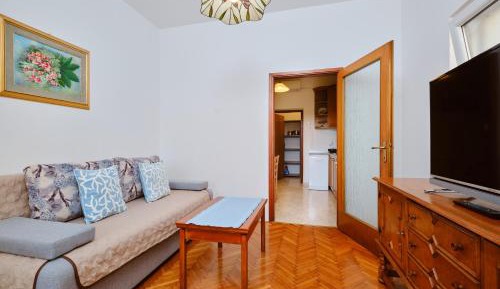 One-Bedroom Apartment with Terrace