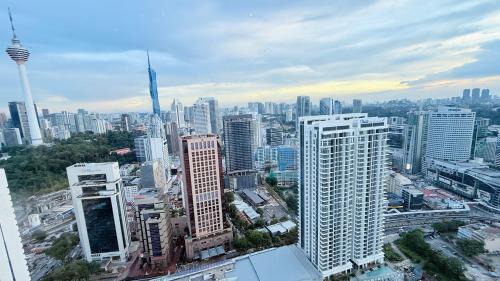 Three-Bedroom Apartment with Balcony