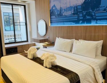 Deluxe Double or Twin Room