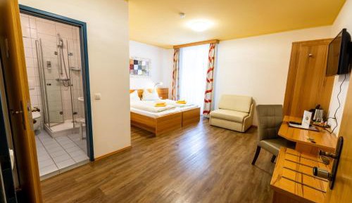 Deluxe Double Room with Garden View