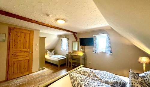Triple Room with Private Bathroom