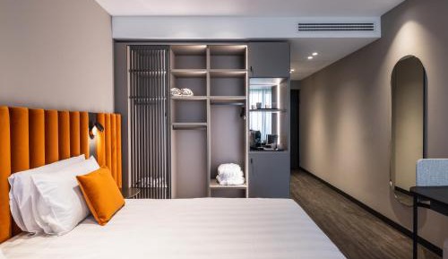Superior Double or Twin Room with Pool View