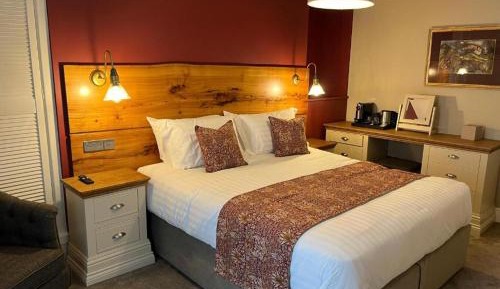 Deluxe King Room