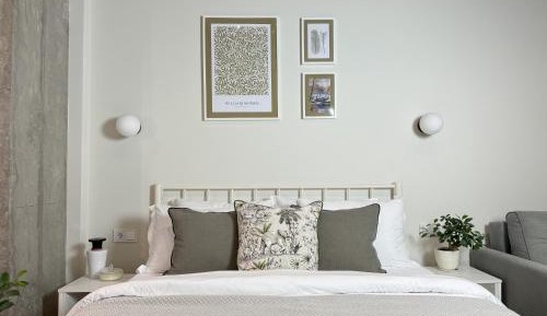 Studio Apartment with King Bed
