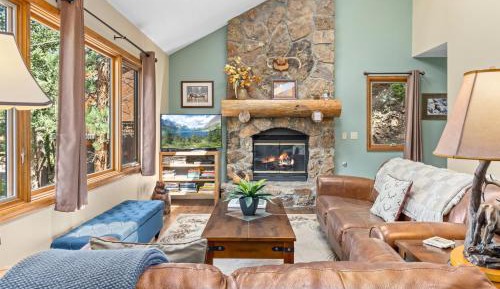 Four-Bedroom Holiday Home