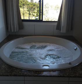 Deluxe Suite with Spa Bath