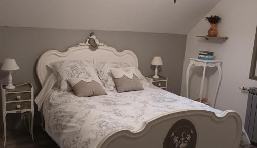 Deluxe Room (2 Adults + 1 Child)