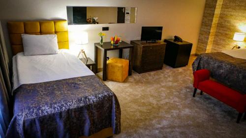 Platinum Family Room