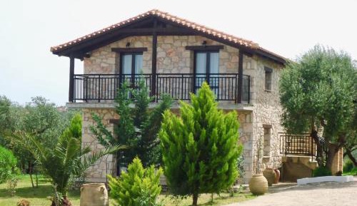 Studio (3 Adults)