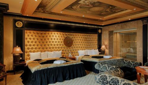 Versace Suite