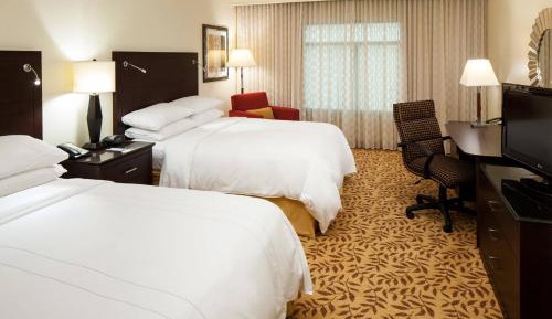 Concierge Level Queen Room with Two Queen Beds - High Floor