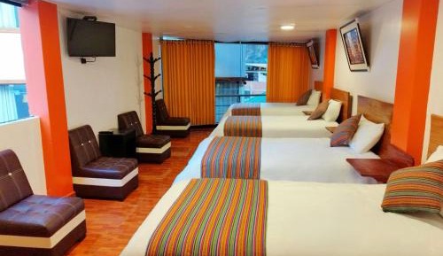 Quadruple Room with Private Bathroom
