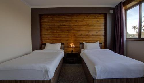 Twin Room with Shower