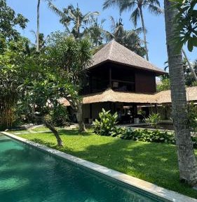 Five-Bedroom Villa with Private Pool