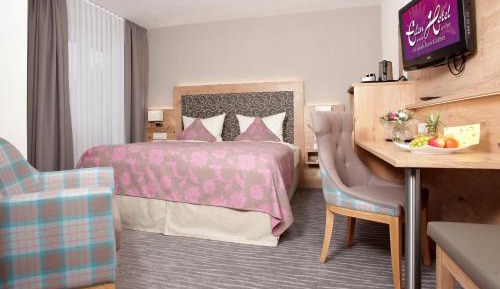 Superior Double Room with Balcony including access to Vita Classica Thermalbald