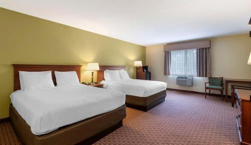 Queen Room with Two Queen Beds - Non-Smoking