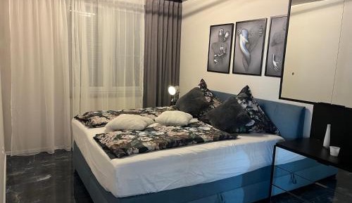 Three-Bedroom Apartment with Balcony