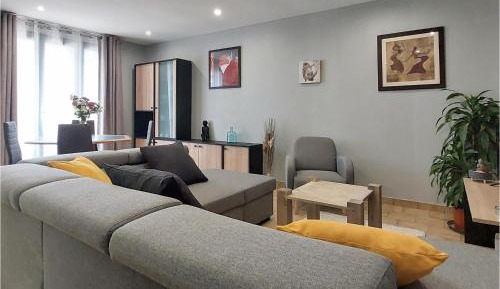 Two-Bedroom Holiday Home