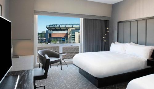 Deluxe Queen Room with Two Queen Beds with View 