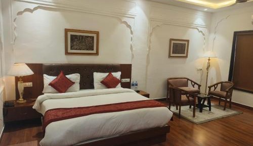 Superior King Room