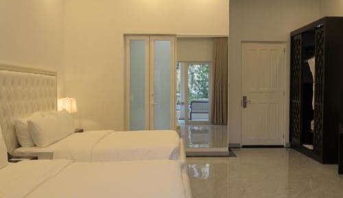 Trianon Twin Suite Room