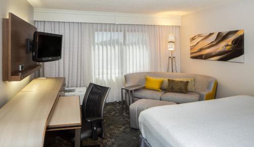 King Room with Sofa Bed