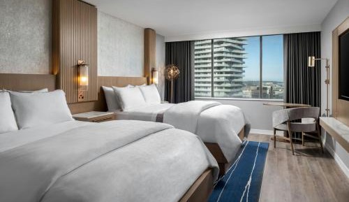 Premium Queen Room with Two Queen Beds and Lake View