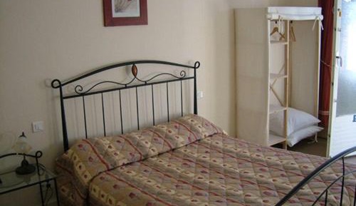 Triple Room with Shared Toilet