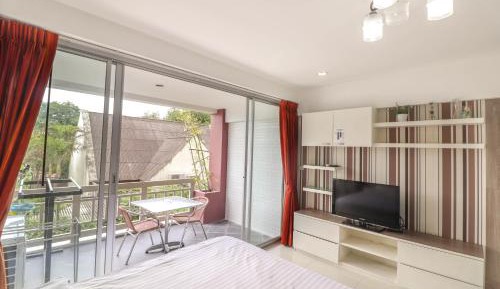 Studio Apartment with King Bed