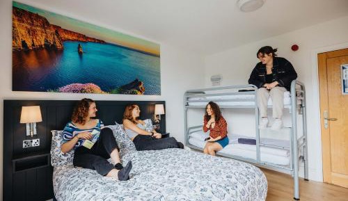 4 Bed Friends/Family Room En suite