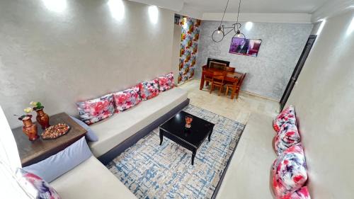 Apartment with Garden View