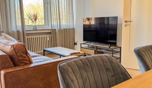 Three-Bedroom Apartment with Balcony