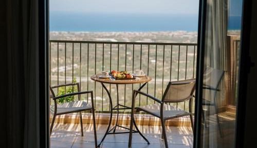 Family Suite with Kitchenette