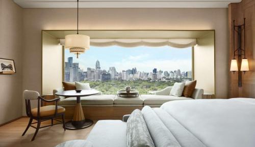 Deluxe King Room