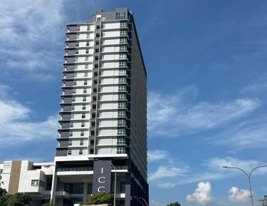 Two-Bedroom Apartment with City View