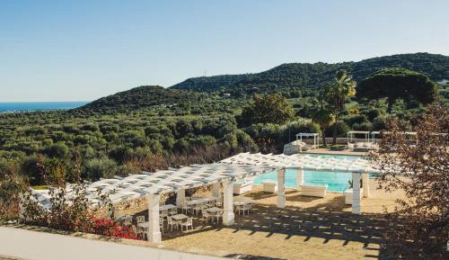 Junior Suite with Pool View