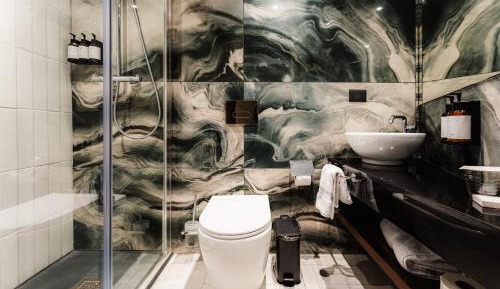 Suite with Club Lounge Access