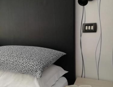 Double or Twin Room with Side Sea View