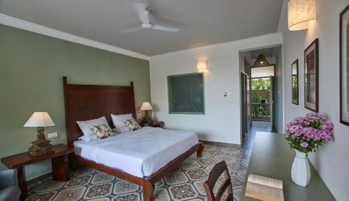 Double Room with Pool View