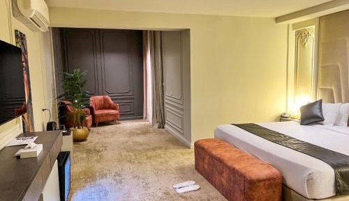 Queen Suite