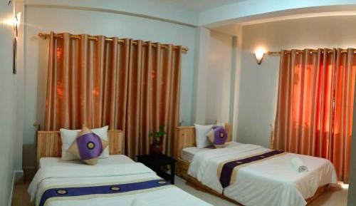 Small Twin Room