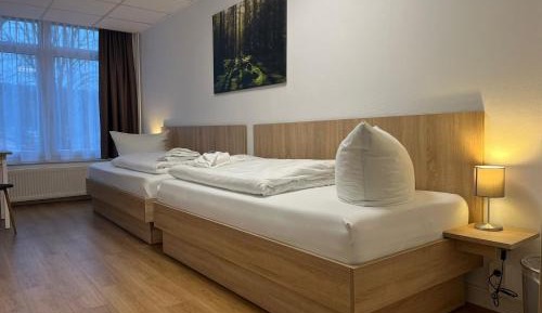 Twin Room with Private External Bathroom