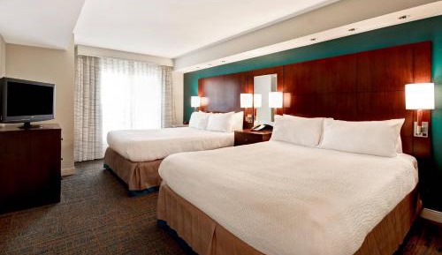 One-Bedroom Queen Suite with Sofa Bed