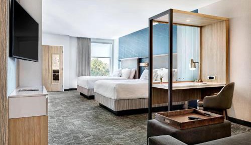 Queen Suite with Two Queen Beds