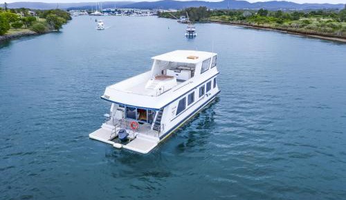Four-Bedroom Holiday Home