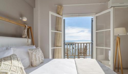 Studio Apartment with Sea View